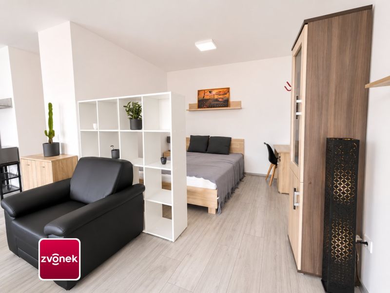 Prostorný byt 1+kk, 43 m², centrum Zlína – ul. Lorencova