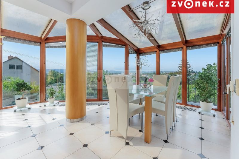 Nadstandardní vila Hranice, 7+1, 540m2 užitná plocha