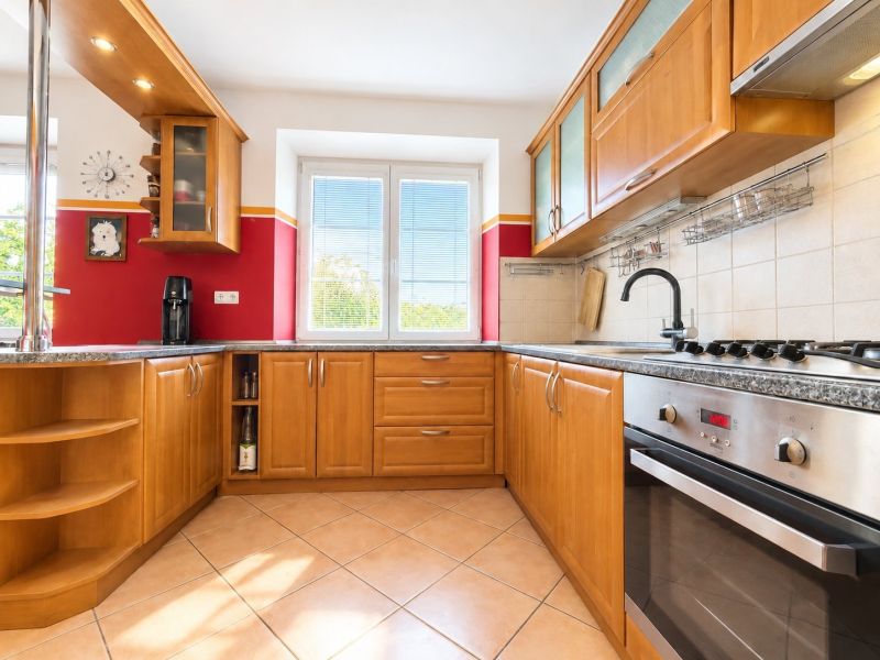 Prodej bytu 3+1 72 m² – Krnov, ul. Nádražní