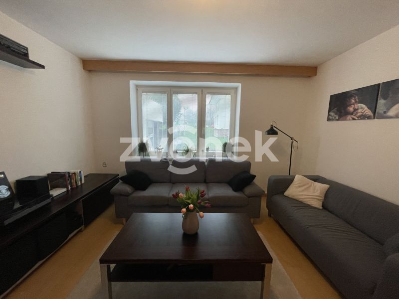 Pronájem vybaveného bytu 2+1 60 m², Zlín Kamenná