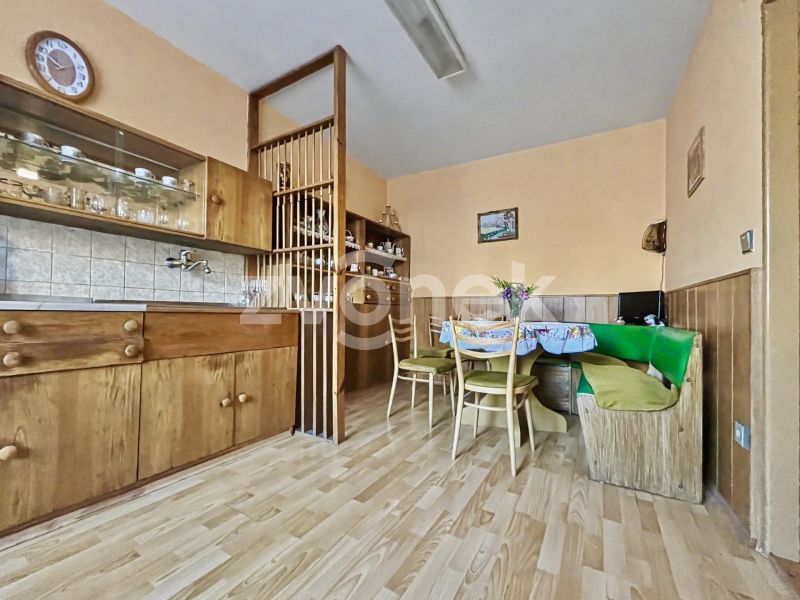 Prodej prostorného rodinného domu s vinným sklípkem a zahradou – Žeravice u Kyjova