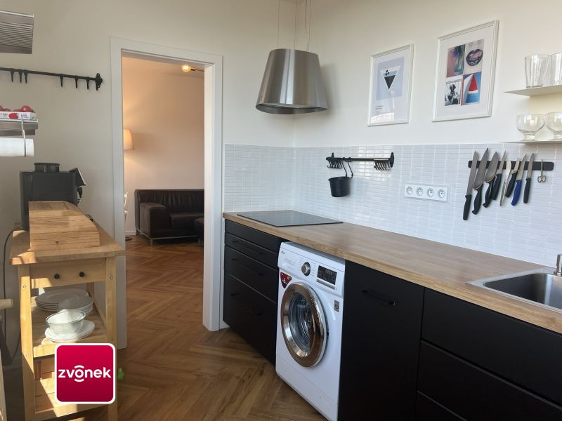 Styl, výhledy a příroda na dosah | Částečně vybavený byt 3+1, Zlín – Podlesí