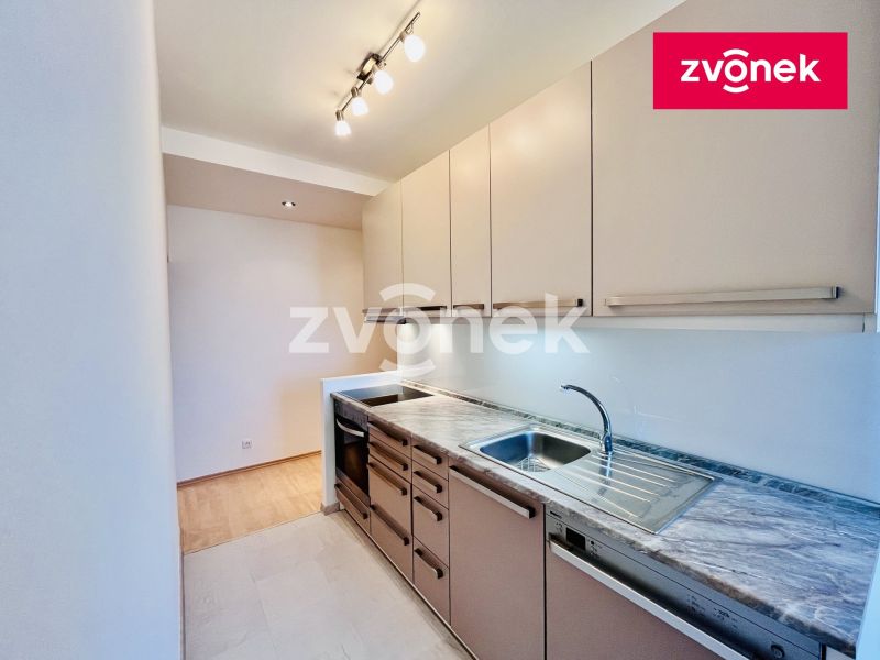 Pronájem bytu 3+1 64 m², Zlín - Prštné