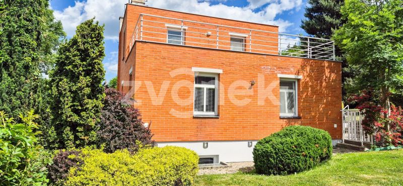 Pronájem rodinného domu 200 m², Zlín