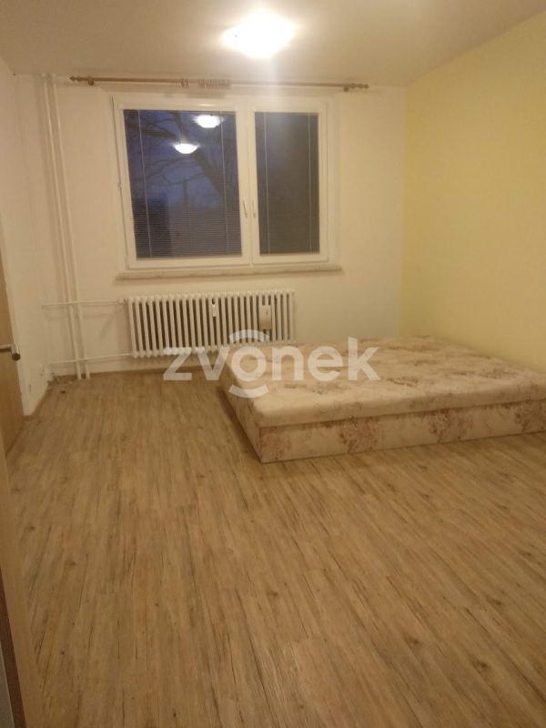 Pronájem bytu 2+1 s balkonem, Napajedla