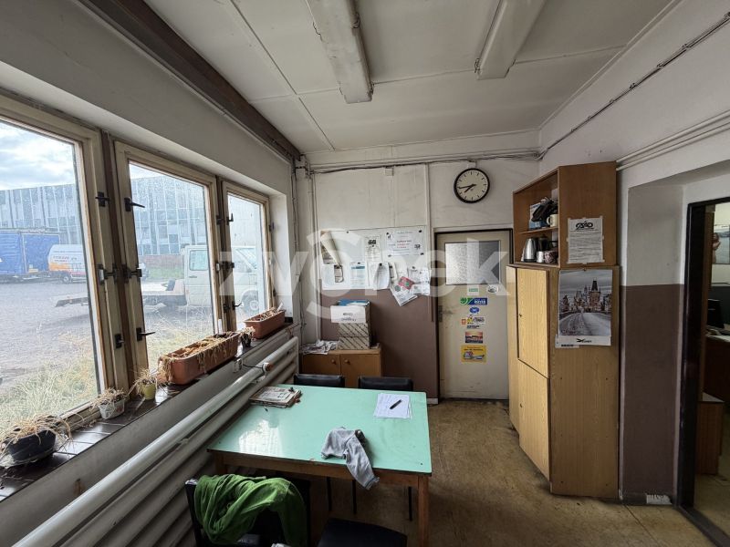 Pronájem dílny 188 m² se skladem a kanceláří – Slavičín