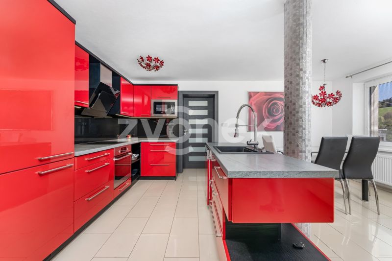 Prodej rodinného domu 258 m², Všemina