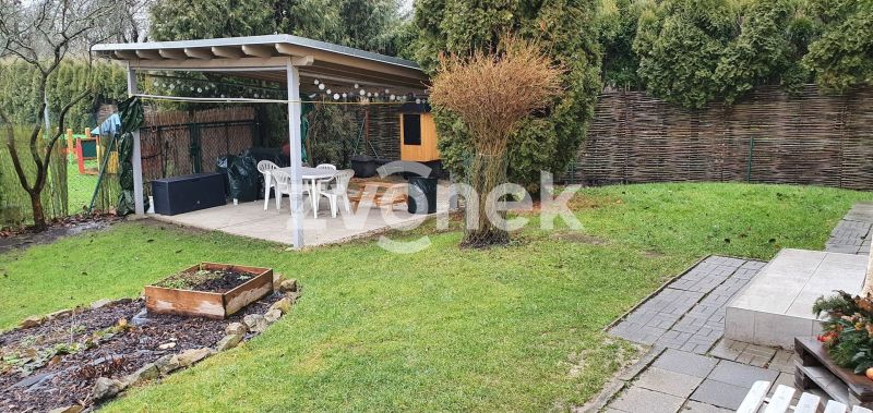 2+1 Zlín - Kostelec, parkovací stání, velká zahrada, pergola
