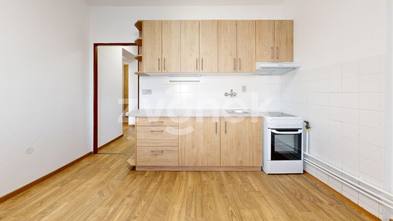 Pronájem bytu 3+1 67 m², Zlín - Malenovice