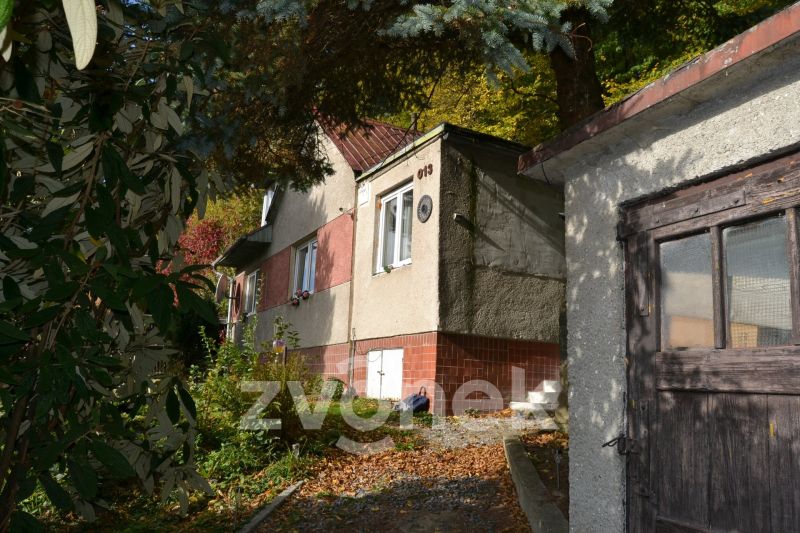 Malý domek s garáží a pozemkem v Mikulůvce