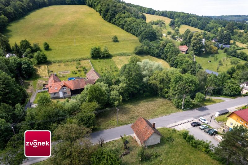 Prodej stavebního pozemku 800 m², Ublo