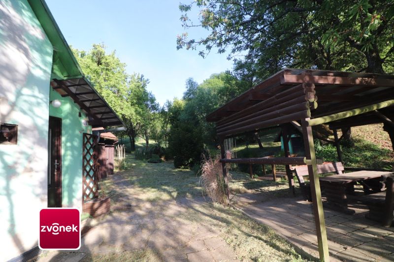 Prodej chalupy s velkými pozemky Kochavec, Štítná nad Vláří