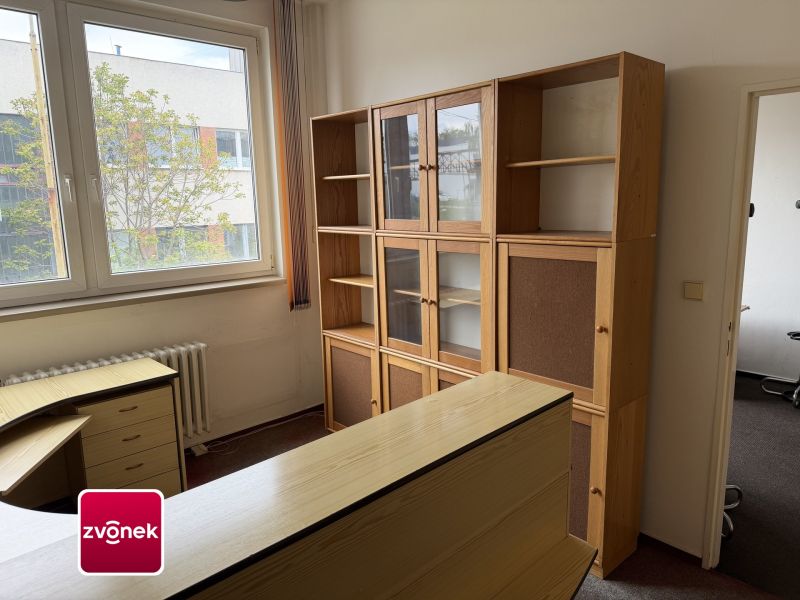 Pronájem až 8 kanceláří 151 m², možnost pronajmout i samostatně 1 kancelář - Otrokovice