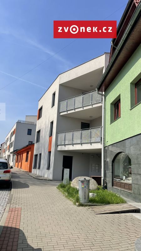 Byt 2+kk Malenovice, parkovací stání