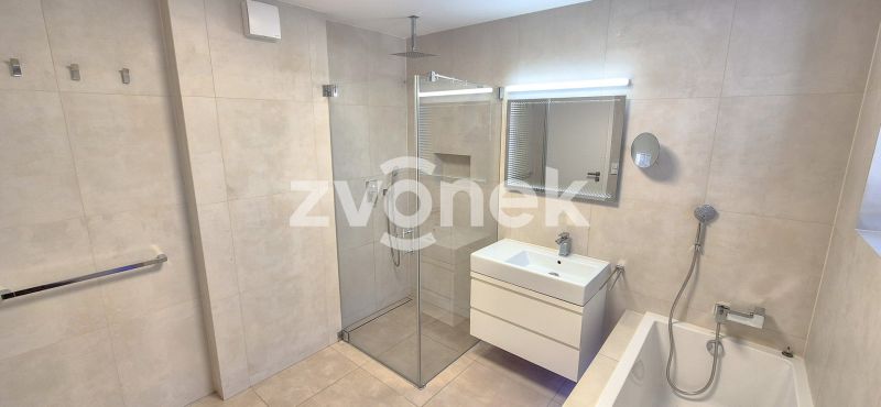 Pronájem bytu 2+1 75 m², Zlín - Kostelec