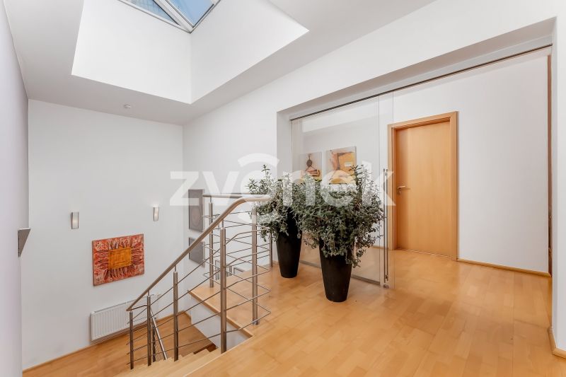 Velkorysá rodinná vila 7+1, 479 m², pozemek 1 503 m² – Zlín, Nivy IV