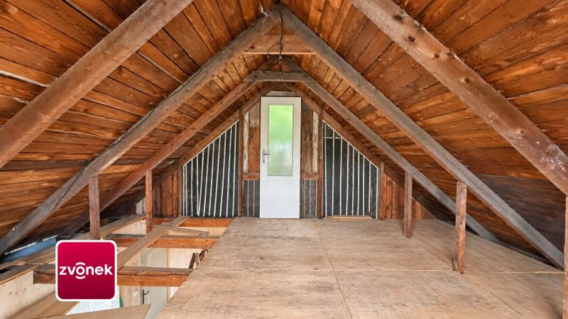 Domek k dokončení s možností rozšíření, pozemkem přes 1 000 m² a nádherným výhledem – Jaroslavice u Zlína
