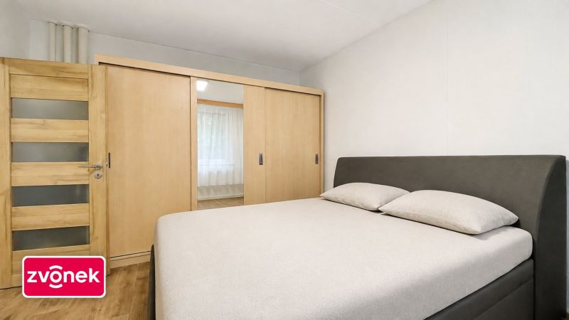 Pronájem moderně zrekonstruovaného bytu 2+1 se dvěma lodžiemi – Zlín, ulice Družstevní