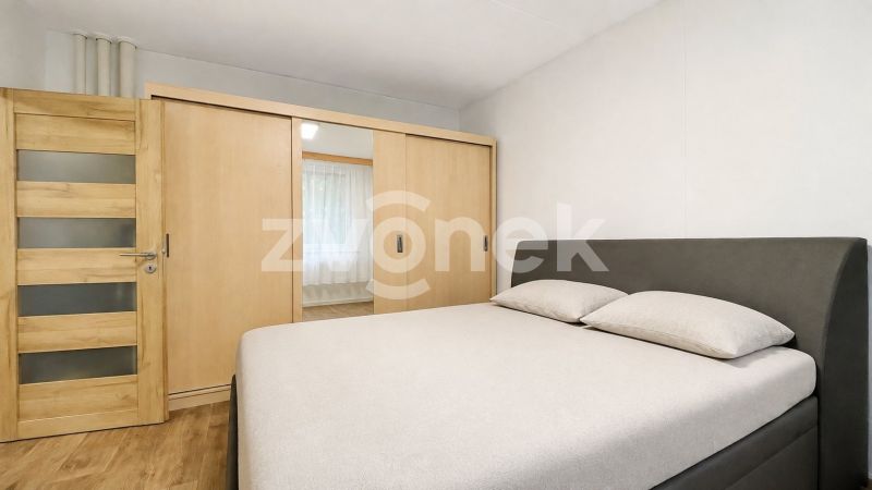 Pronájem moderně zrekonstruovaného bytu 2+1 se dvěma lodžiemi – Zlín, ulice Družstevní
