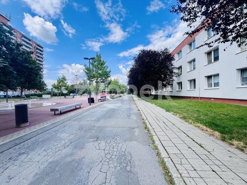 Pronájem bytu 1+1, 34 m², ul. Dětská, Zlín – Jižní Svahy