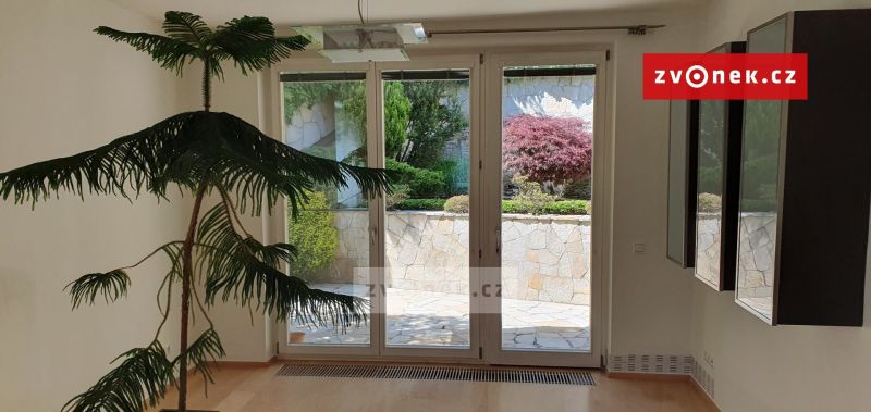 Pronájem rodinného domu 270 m², Zlín