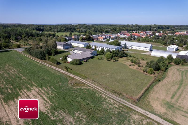 Prodej pozemku 12 000 m² v Plešovci s možností přikoupení navazujícího areálu