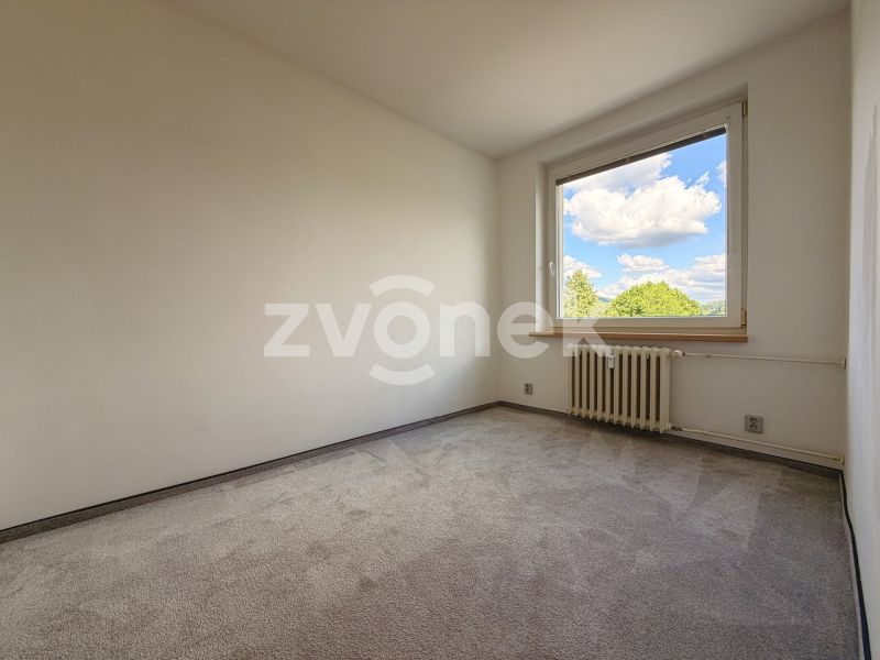Vzdušný byt 4+1, 74 m², se dvěma balkony, Zlín – Družstevní
