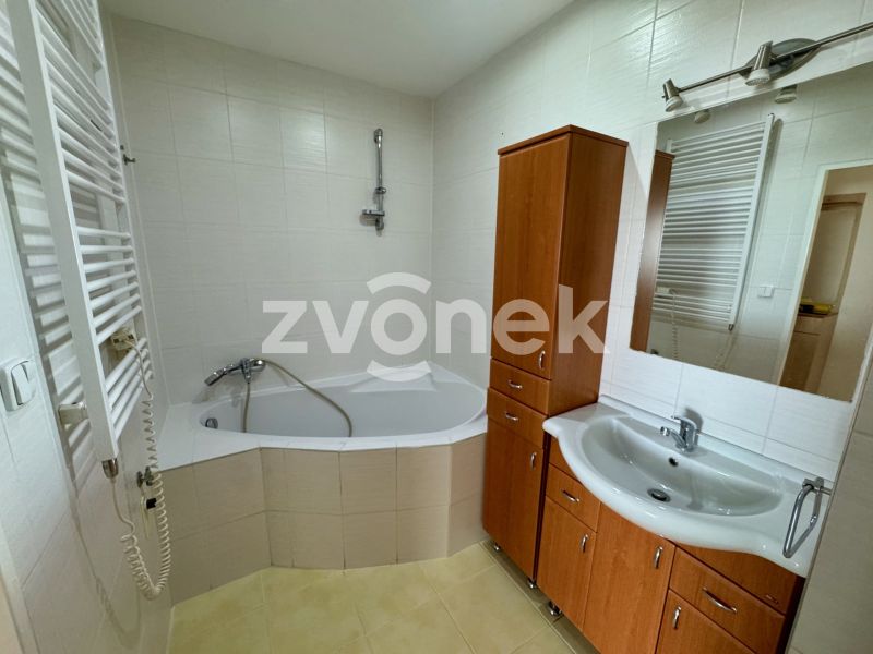 Pronájem bytu 3+1 68 m², Zlín - Jižní Svahy