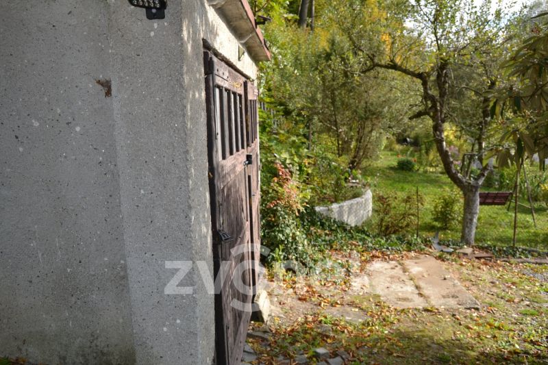 Malý domek s garáží a pozemkem v Mikulůvce