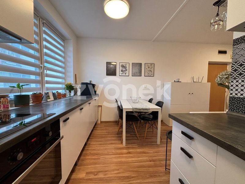 Prodej bytu 2+1 56 m², centrum Otrokovic, Hložkova