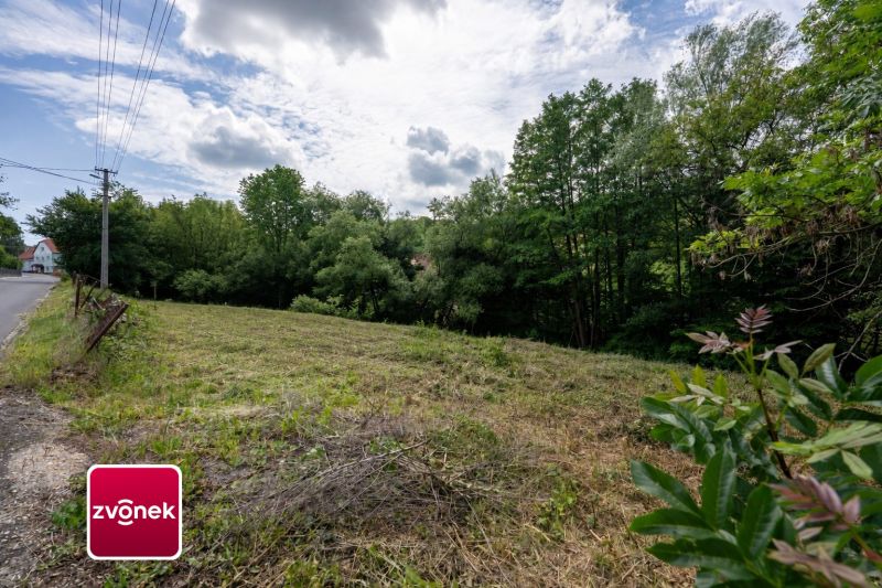 Prodej stavebního pozemku 800 m², Ublo