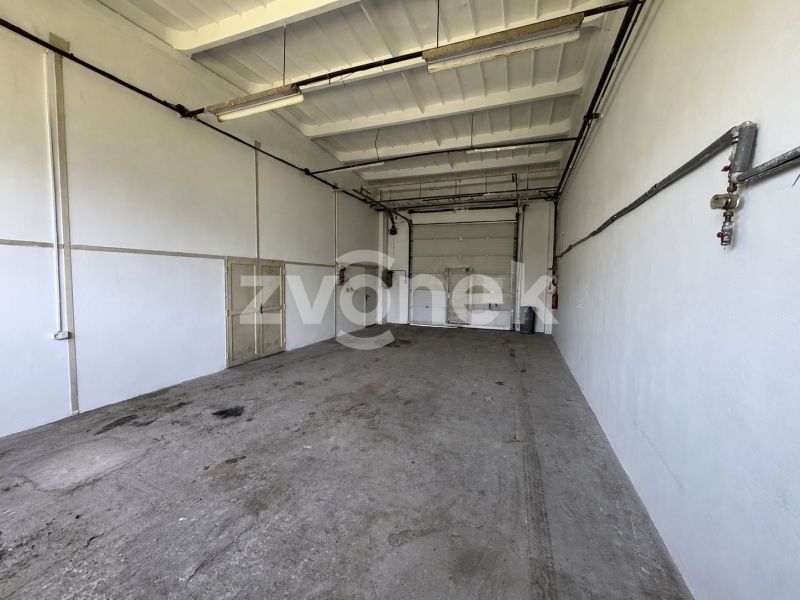 Pronájem dílny/skladu cca 78 m² + 36 m² před dílnou – Otrokovice, Napajedelská