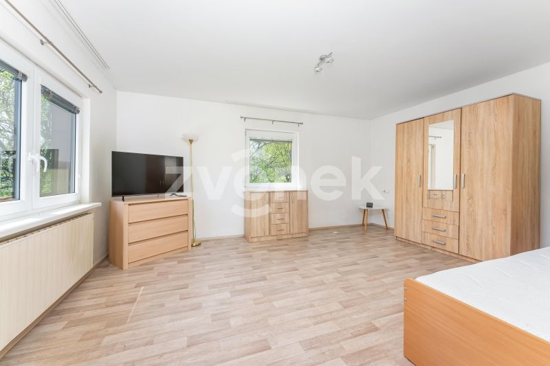 Prodej rodinného domu 258 m², Všemina