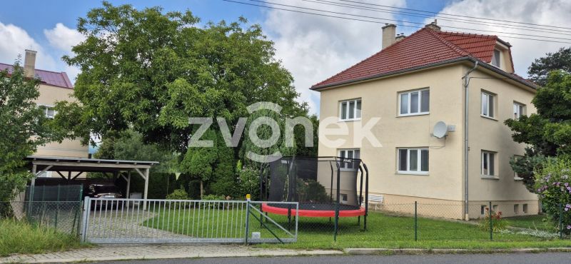 2+1 Zlín - Kostelec, parkovací stání, velká zahrada, pergola