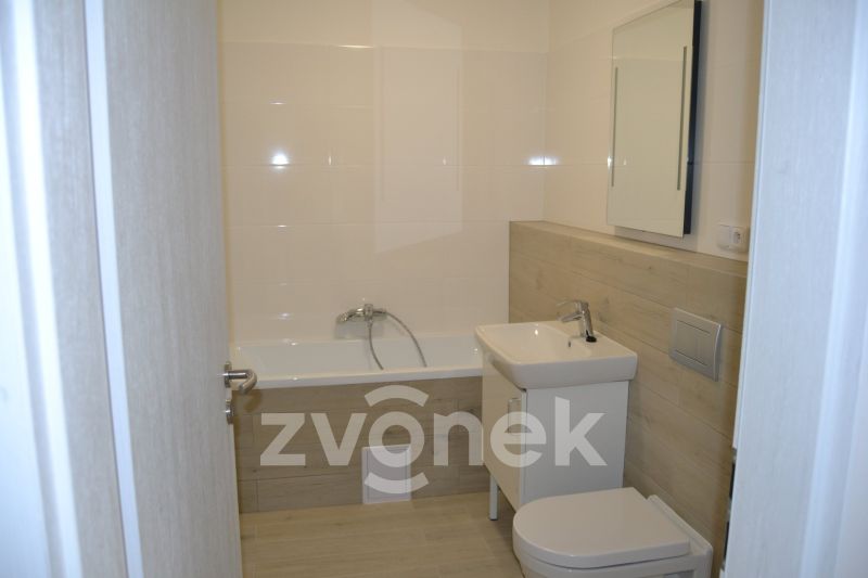 Pronájem bytu 2+kk 55 m², Vsetín - Rokytnice