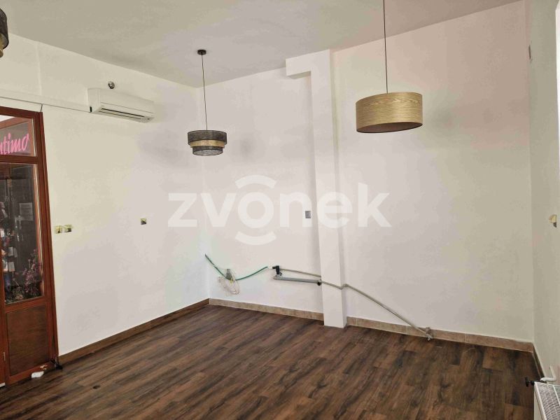 Pronájem lukrativního komerčního prostoru v centru Uh. Hradiště