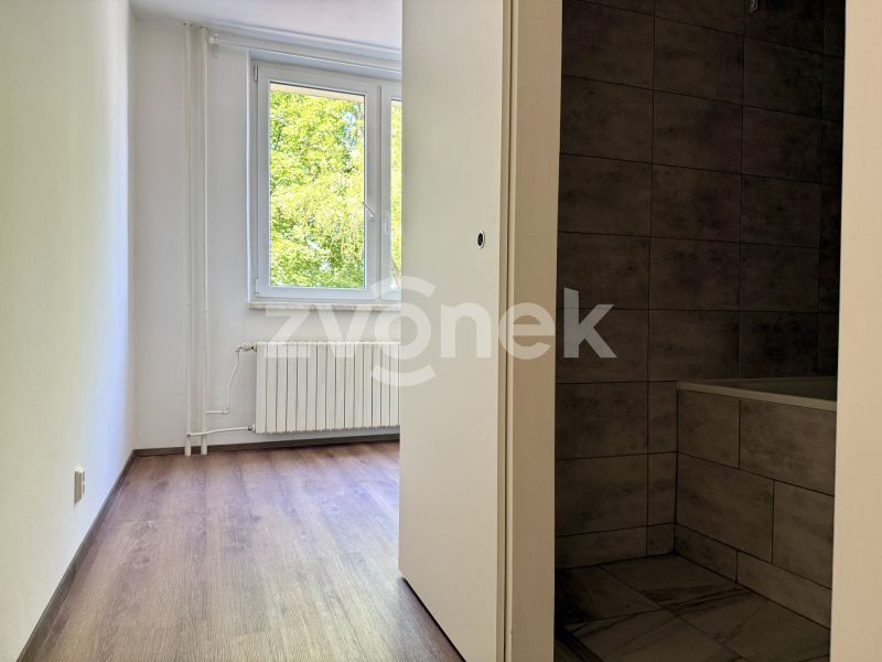 Rekonstruovaný byt 2+1 Zlín - Podhoří, pěkná a klidná lokalita, příznivá cena