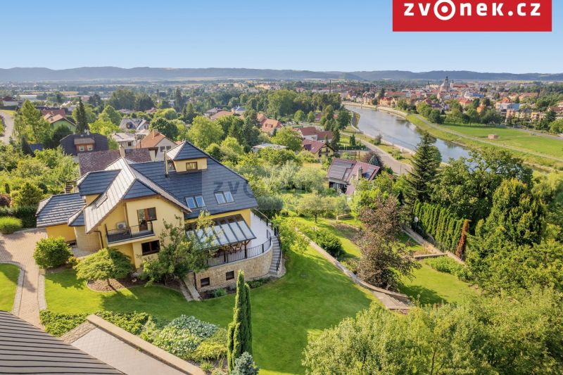 Víceúčelová vila 540 m², Hranice I-Město