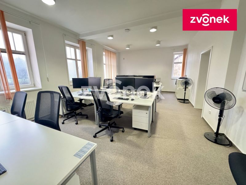 Pronájem kanceláře 460 m², Zlín