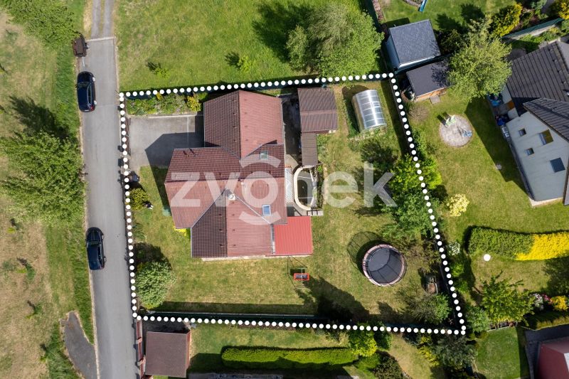 Nadstandardní rodinný dům se zahradou Zlín - Mladcová