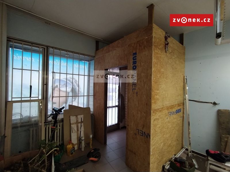 Pronájem obchodního prostoru 140 m², Napajedla