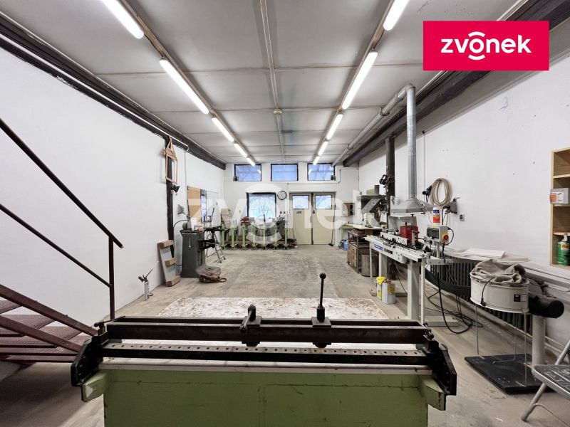 Pronájem skladu 210 m², Sazovice