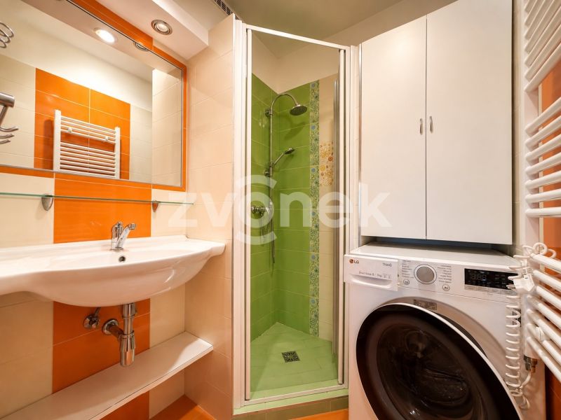 Vzdušný byt 4+1, 74 m², se dvěma balkony, Zlín – Družstevní