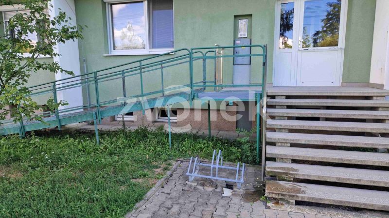 Pronájem prostorného bytu 2+1, sídliště Na Rybníku, Uherské Hradiště