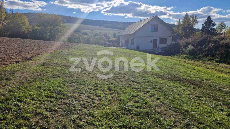 Prodej stavebního pozemku 2 007 m², Pitín