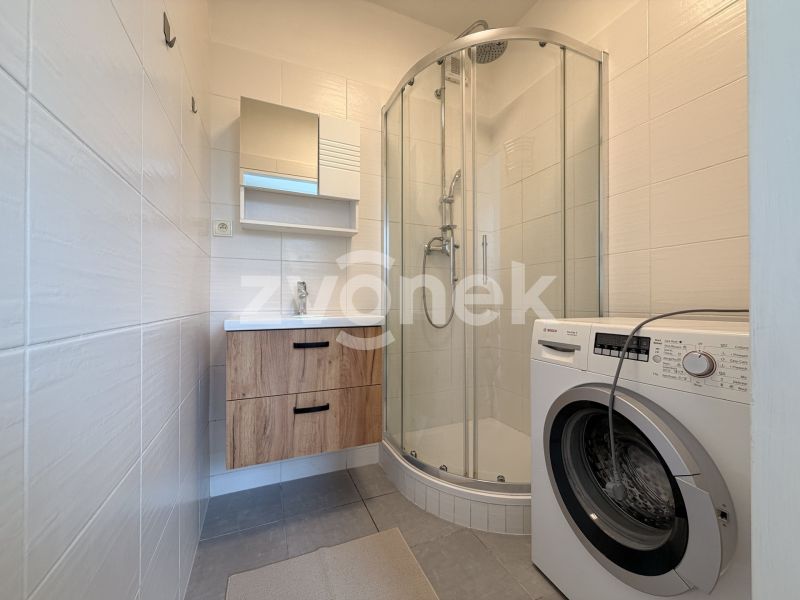 Pronájem prostorného bytu 2+1, 60 m², Zlín – Kúty