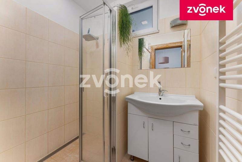 Prodej rodinného domu 214 m², Zlín - Prštné