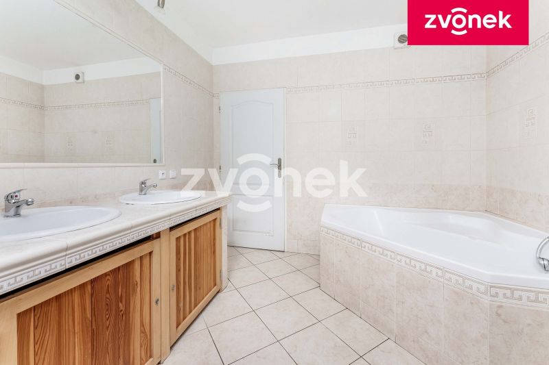 Prodej rodinného domu 207 m², Březnice