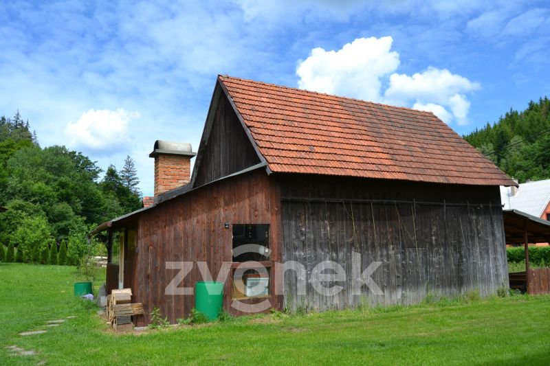 Rodinný dům v Hošťálkové + pozemky